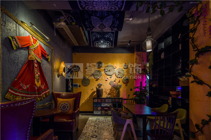 大化“因?yàn)樗浴笨Х壬铕^200平入戶裝修設(shè)計(jì)實(shí)景圖