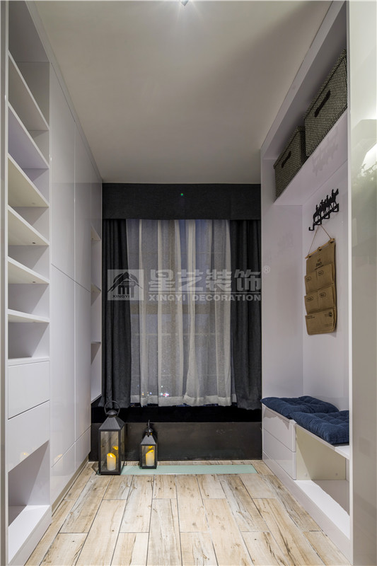 鳳嶺一號120平現(xiàn)代簡約玄關(guān)裝修設(shè)計效果圖