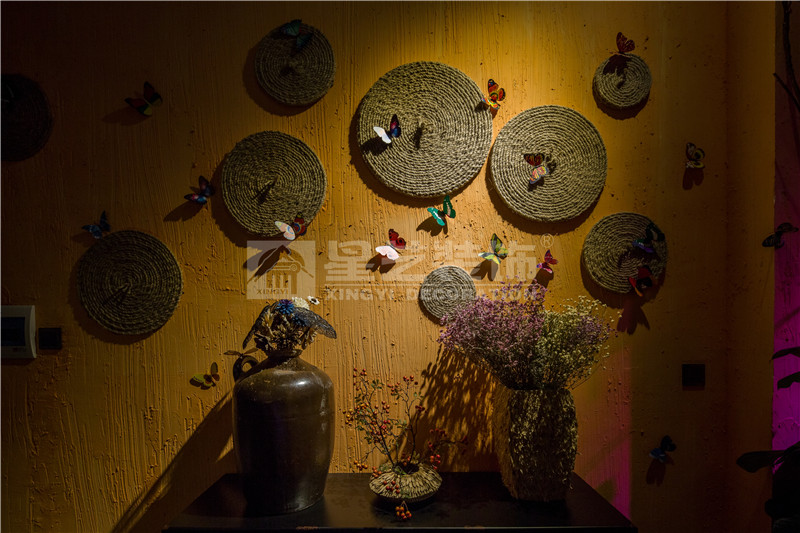 大化“因?yàn)樗浴笨Х壬铕^200平裝飾畫裝修設(shè)計(jì)實(shí)景圖