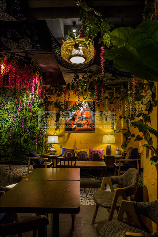 大化“因?yàn)樗浴笨Х壬铕^200平休閑區(qū)裝修設(shè)計(jì)實(shí)景圖