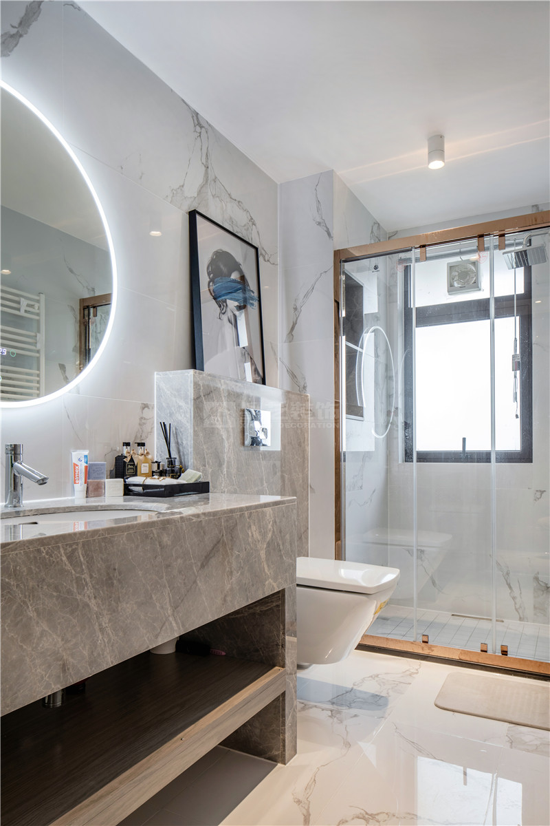 華發(fā)國賓壹號120平衛(wèi)生間裝修實景圖