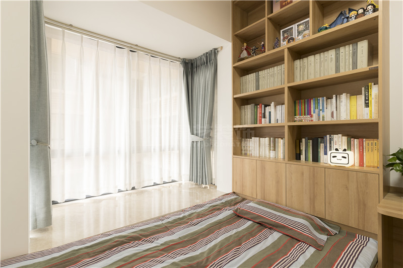 凱業(yè)花園100平書(shū)房裝修實(shí)景圖