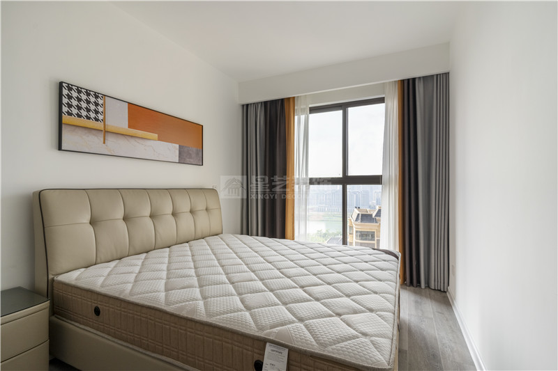 江灣山語城140平臥室裝修實(shí)景圖