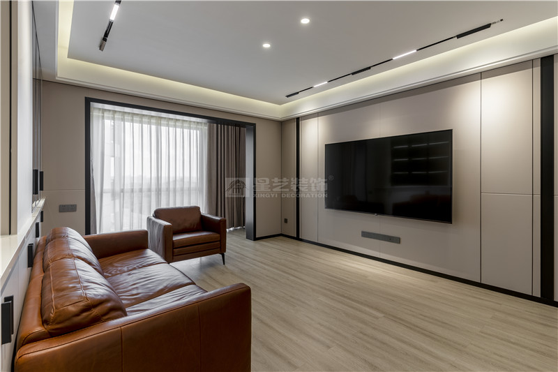 三祺和順園140平客廳裝修實(shí)景圖