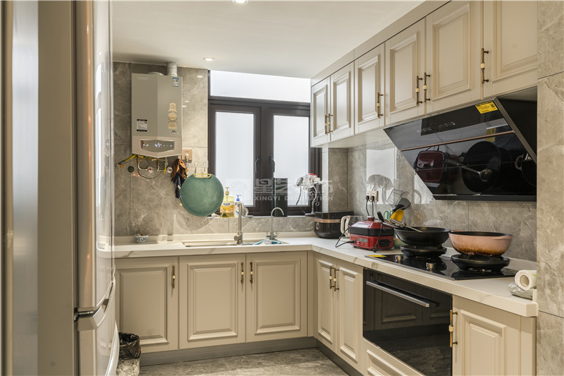 唐越青山 260平復式廚房裝修實景圖