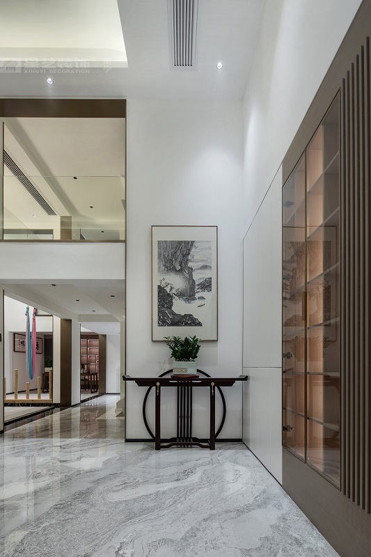 保利冠江墅750平新中式風(fēng)格別墅入戶玄關(guān)裝修實(shí)景