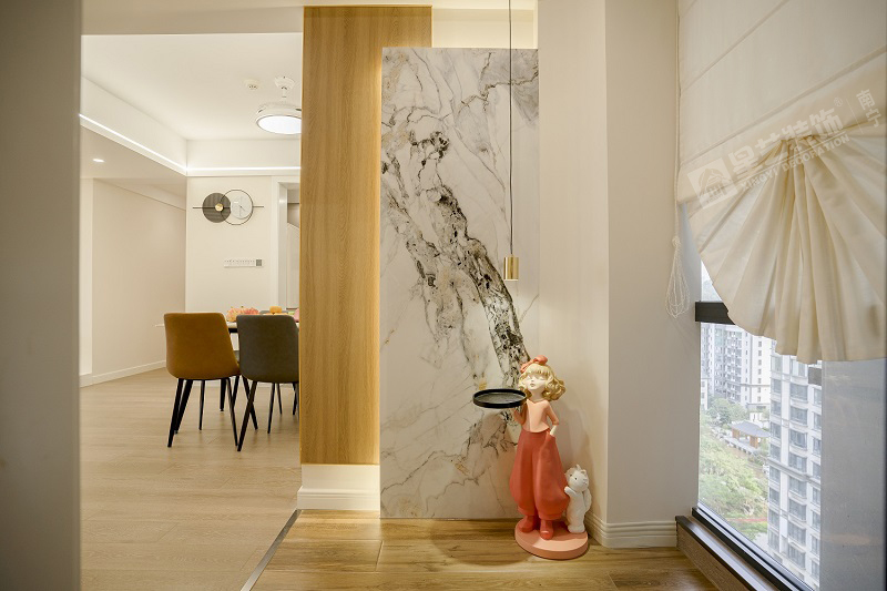 德澤苑130平奶油風(fēng)玄關(guān)實(shí)景