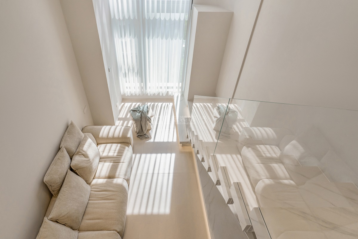 云創(chuàng)谷loft30平現(xiàn)代風格裝修實景