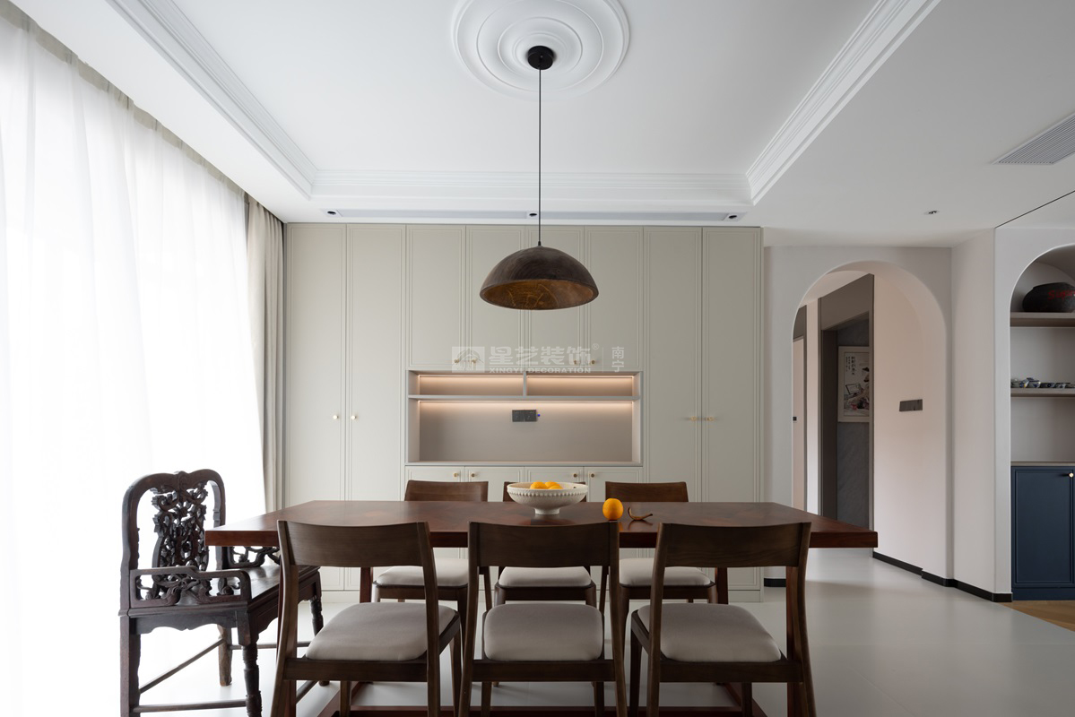 江山璟原270平現(xiàn)代奶油風(fēng)格餐廳裝修實(shí)景