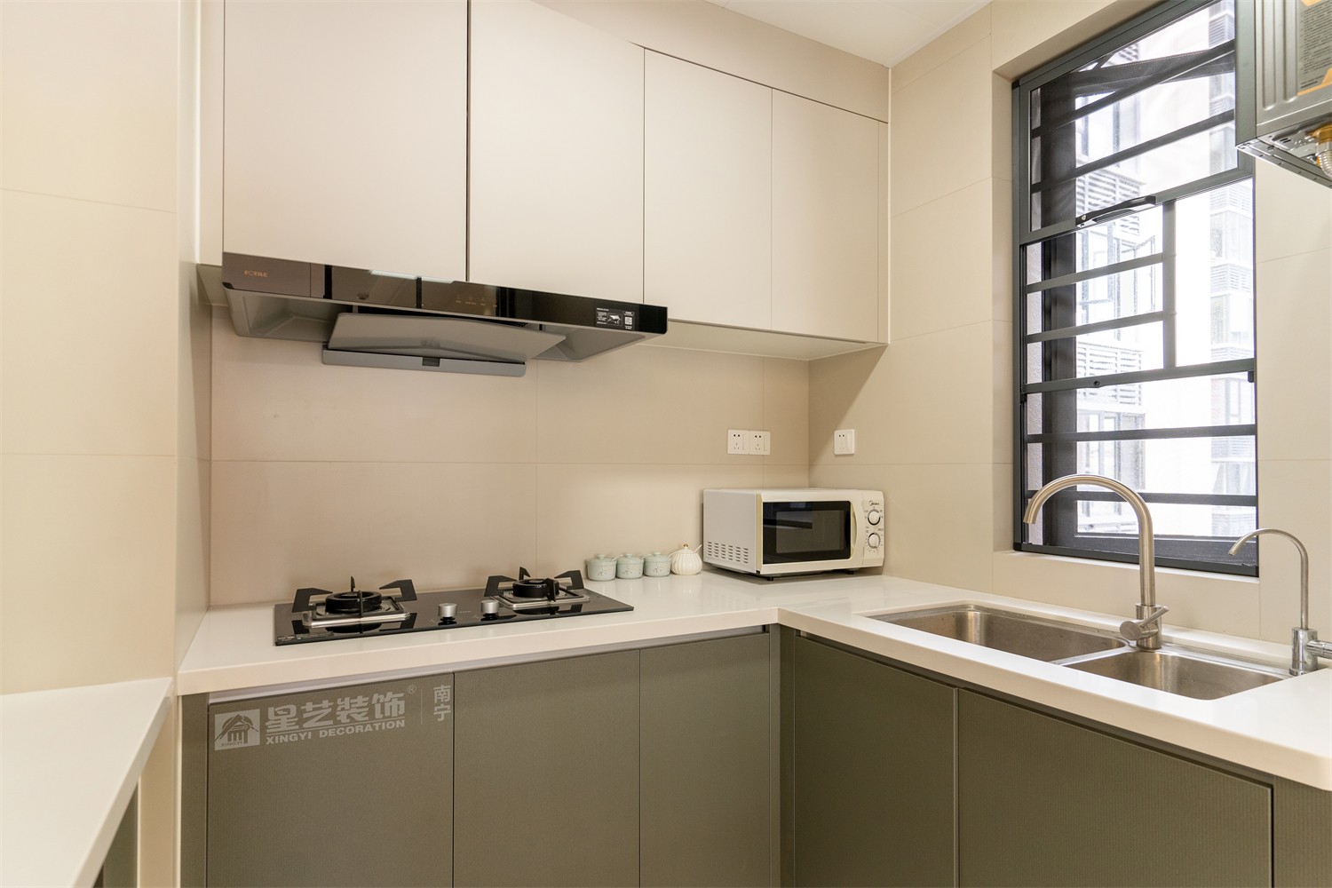 華潤西園悅府118平法式廚房裝修完工實(shí)景圖