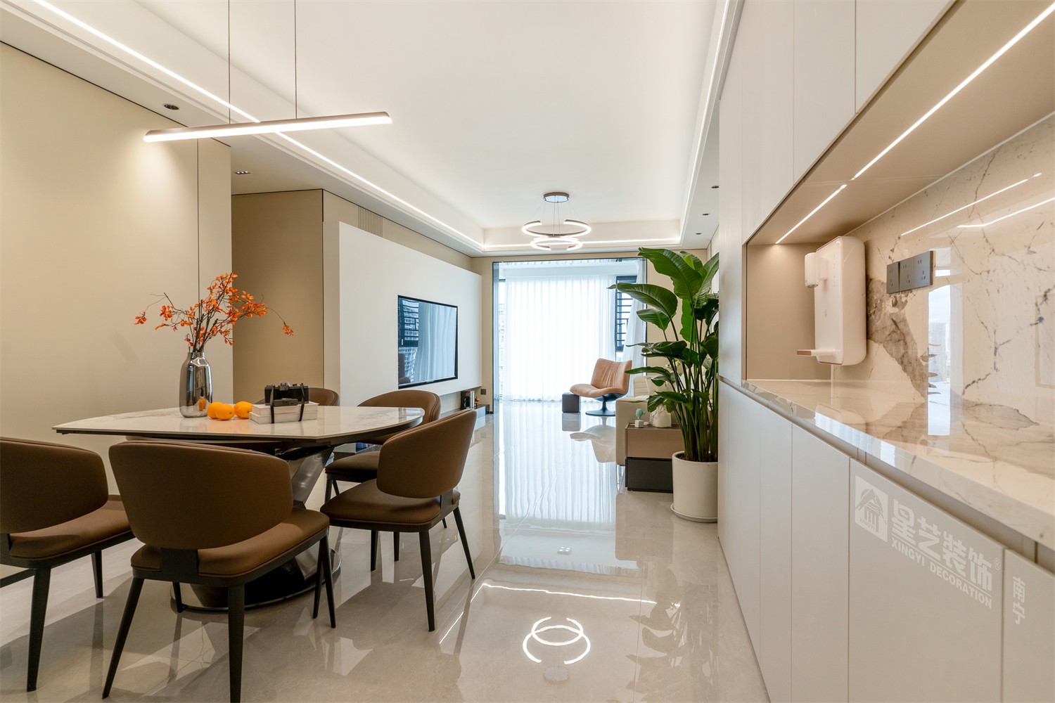 華潤西園悅府118平現(xiàn)代簡約客廳裝修完工實景圖