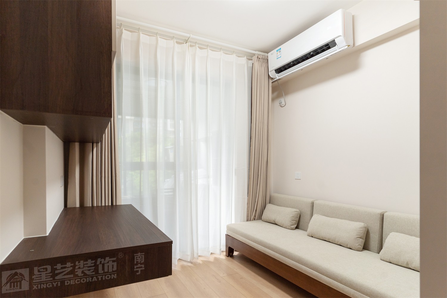 榮和中央公園110平現(xiàn)代簡約風(fēng)書房裝修完工實(shí)景圖