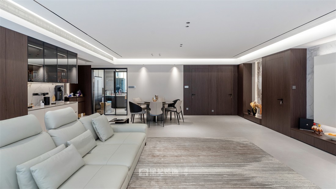 大唐臻觀196平現(xiàn)代簡約客餐廳裝修完工實景