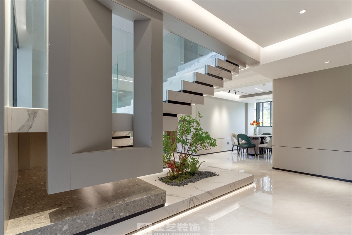 德澤苑220平現(xiàn)代簡約入戶裝修完工實景圖