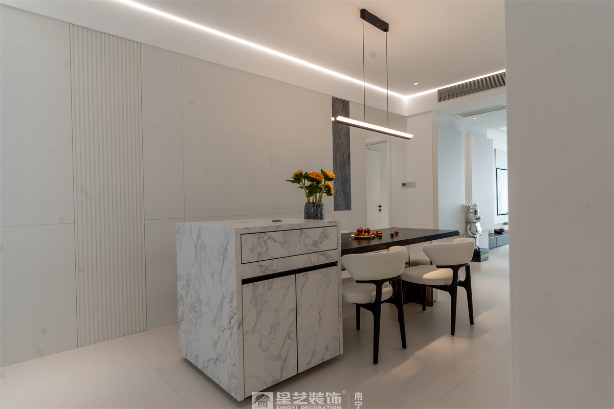 冠江墅169平現(xiàn)代極簡餐廳完工裝修實(shí)景圖