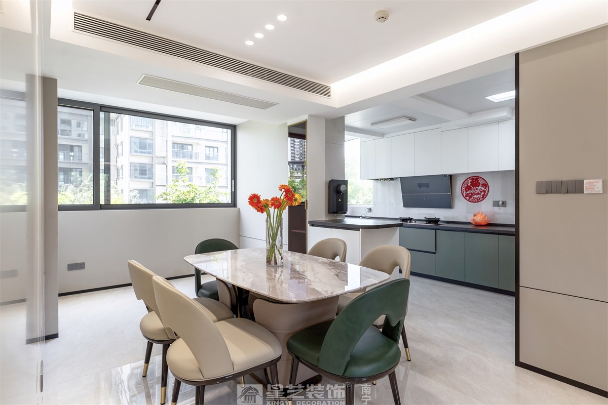 德澤苑220平現(xiàn)代簡約餐廳裝修完工實景圖