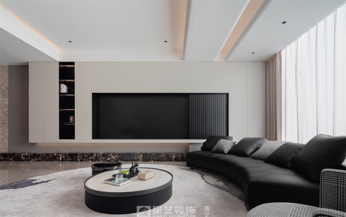 中海央墅500平現(xiàn)代極簡客廳裝修完工實景圖