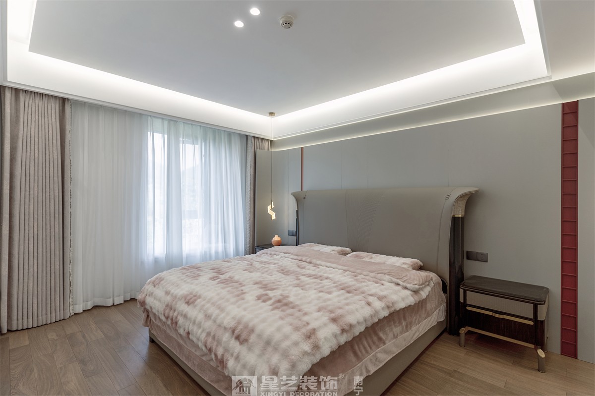 德澤苑220平現(xiàn)代簡約臥室裝修完工實景圖