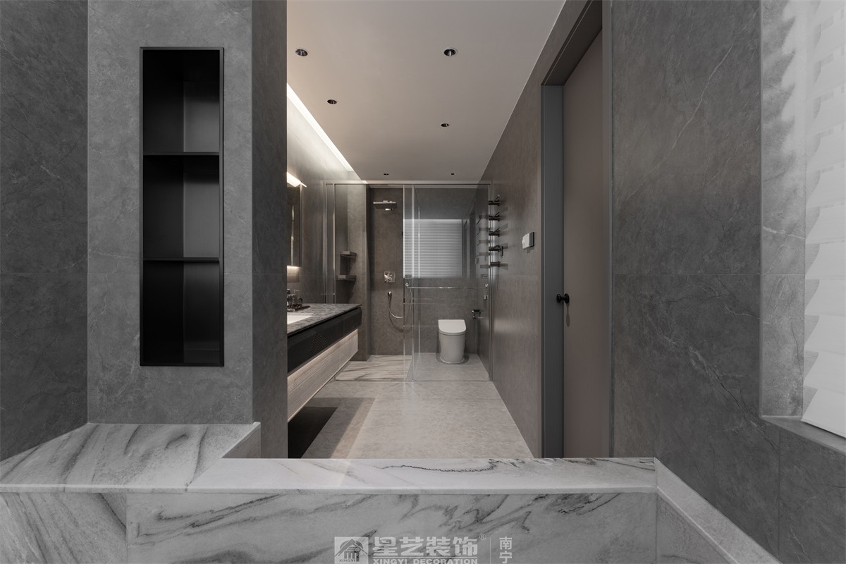 中海央墅500平現(xiàn)代極簡衛(wèi)生間裝修完工實景圖