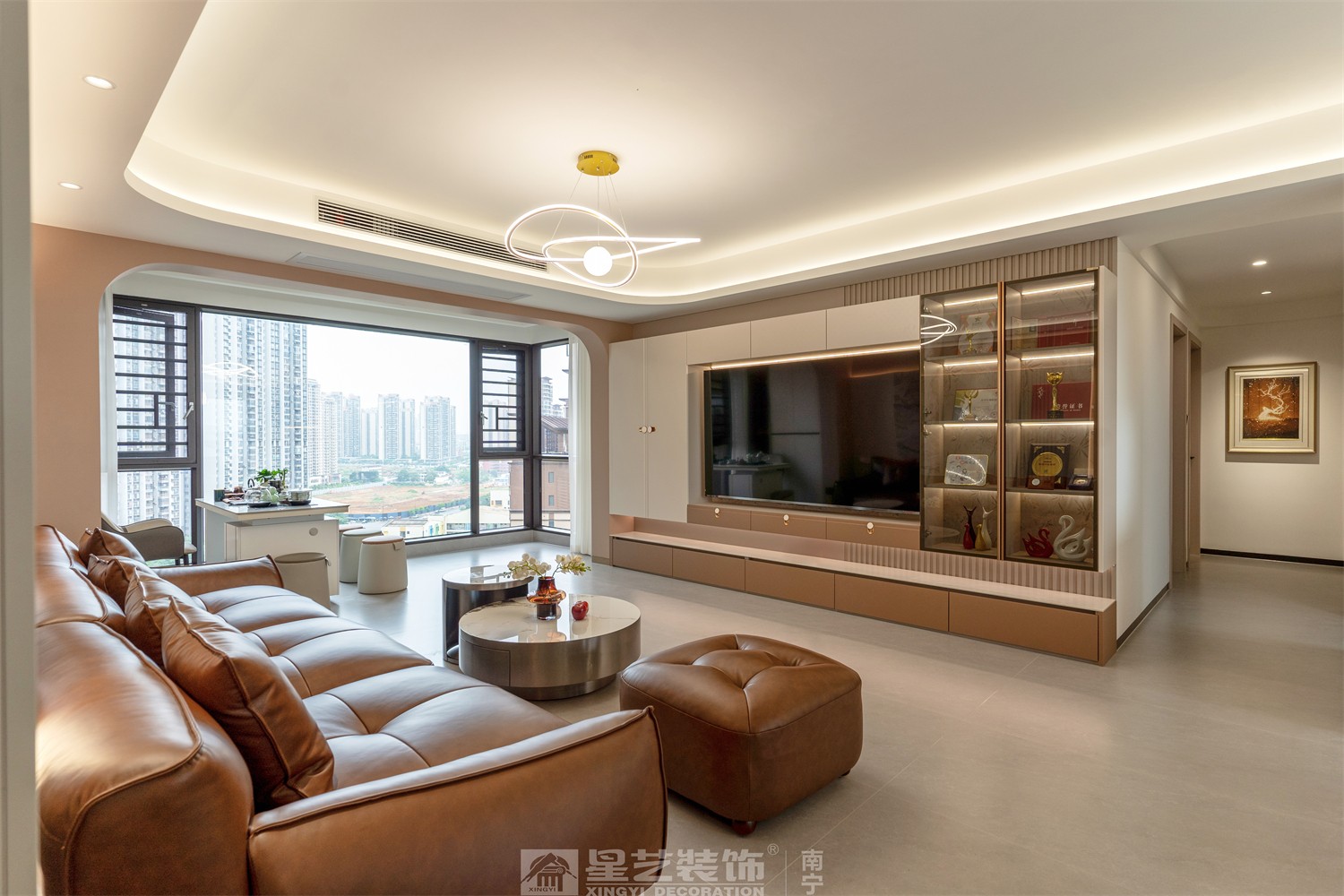 龍光天瀛140平意式輕奢客廳裝修完工實(shí)景圖