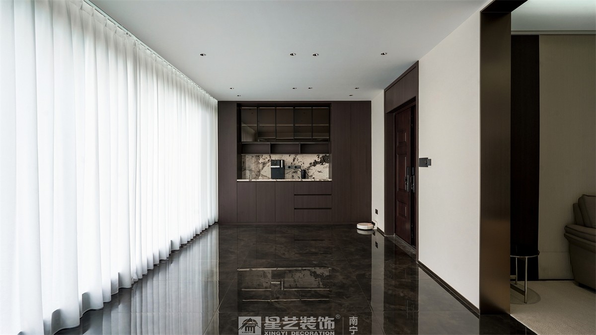 保利君悅灣200平輕奢陽臺裝修完工實景圖