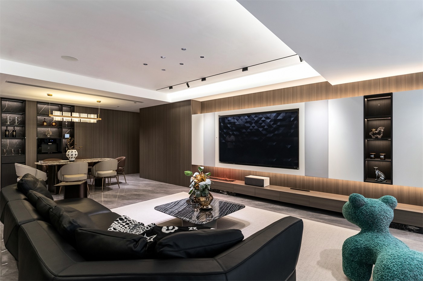 保利冠江墅143平意式輕奢客廳裝修完工實景圖