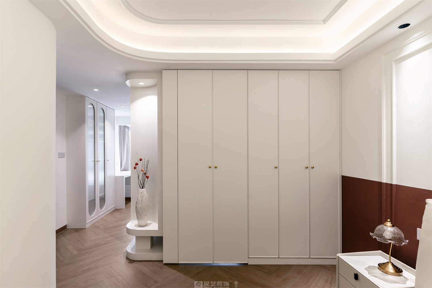 華潤中山府113平法式中古衣帽間裝修完工實景圖