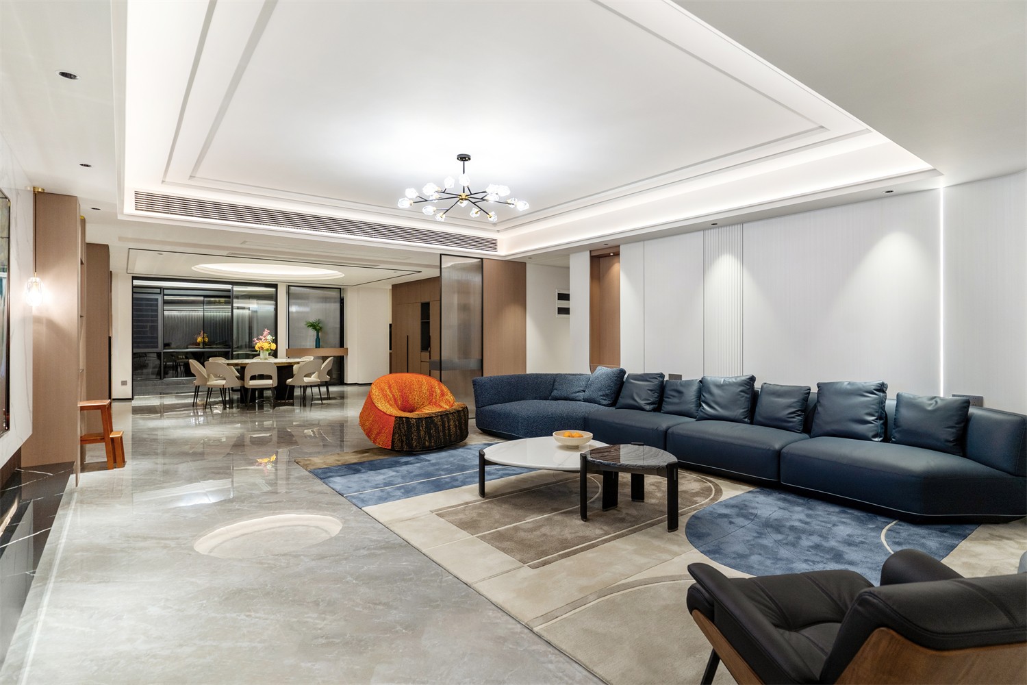 龍光玖瓏湖271平現(xiàn)代風(fēng)格客廳裝修實景圖