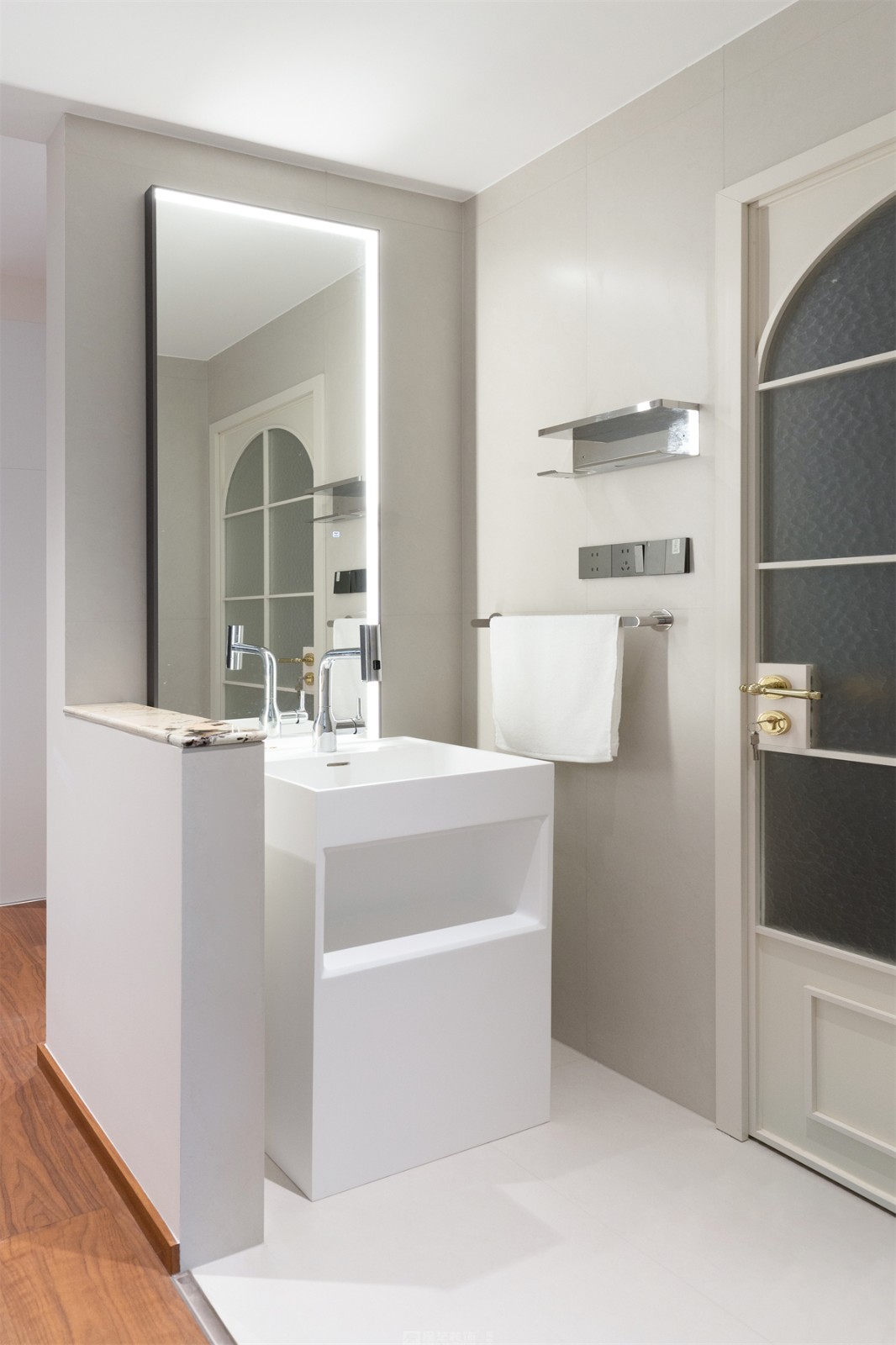 建發(fā)縵云143平法式風(fēng)格衛(wèi)生間裝修實景圖