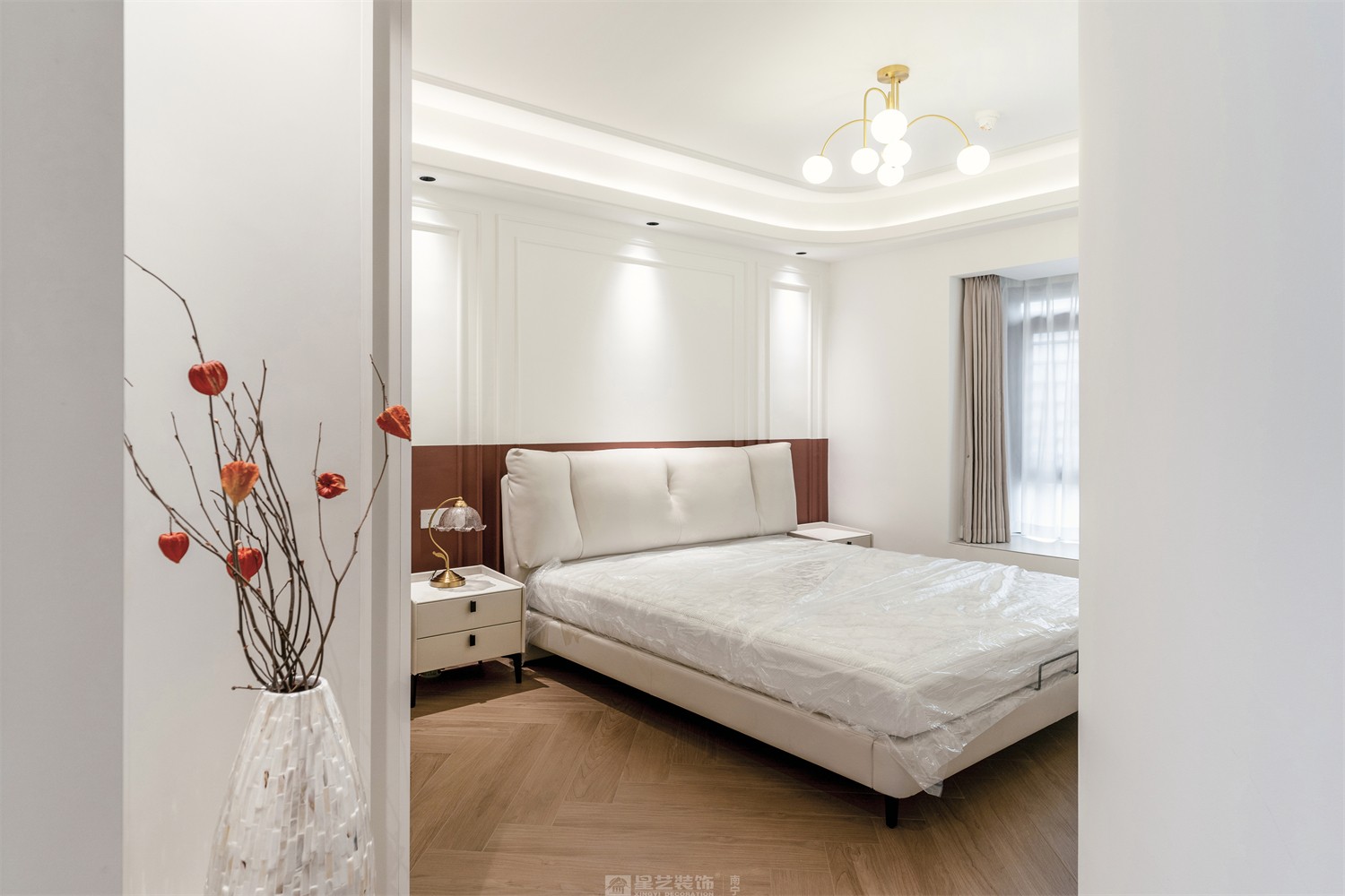 華潤中山府113平法式中古臥室裝修完工實景圖