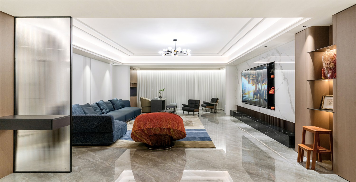 龍光玖瓏湖271平現(xiàn)代風(fēng)格客廳裝修實景圖